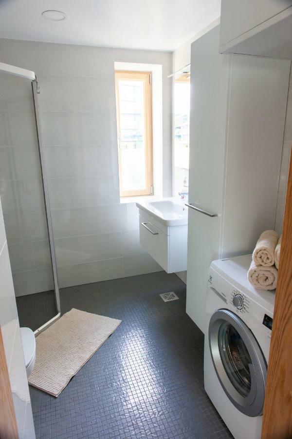 Quiet & Modern Downtown 1br, Near Bus Station & Airport * Tallinn